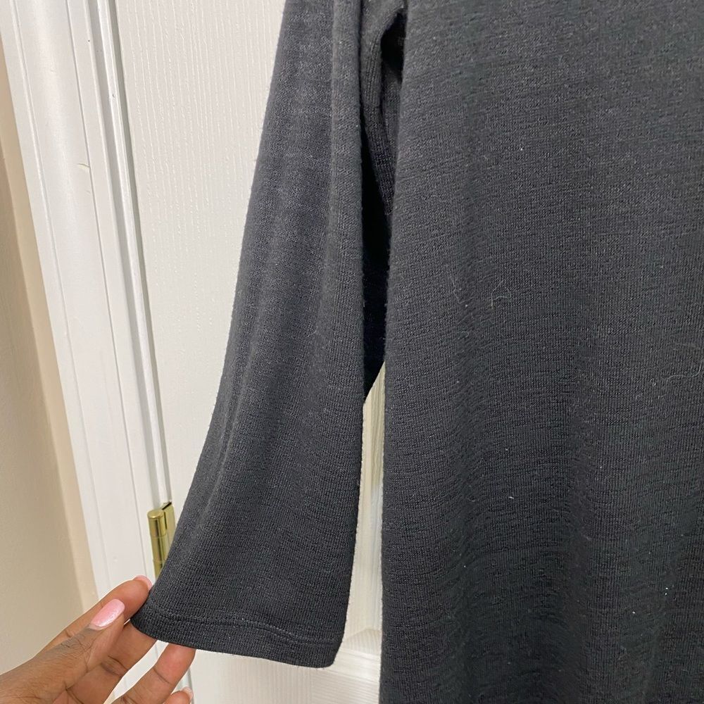 41 Hawthorn long sleeve black v neck top, size large - Picture 10 of 16